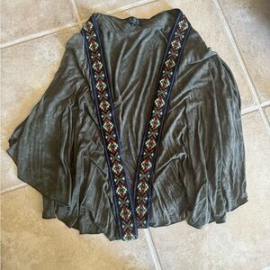 Dark green kimono super cute. Size is large but can fit medium too.